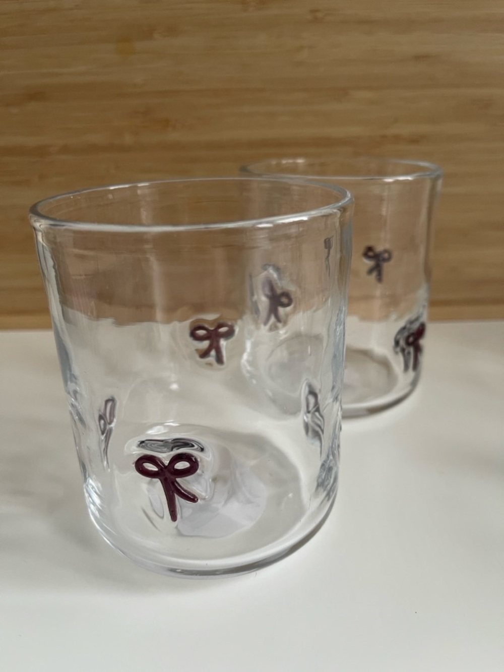 Red Bow Icon Glass Madison Home 16 oz Juice Set of 2 Drink Glasses NEW - FLAWS - Picture 11 of 12